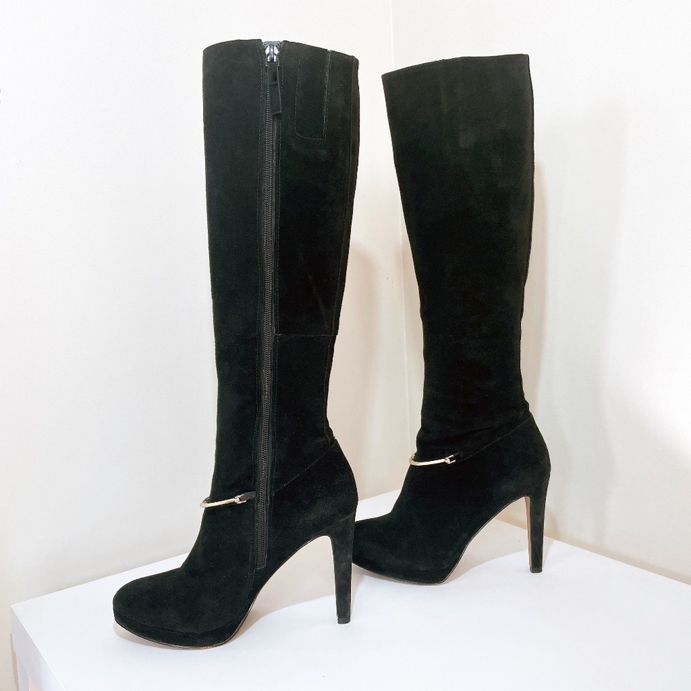 Nine West: Black Suede "Pearson" Boots. Size 6M.